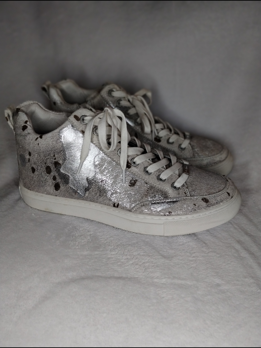 J/Slides Silver Metallic Haircalf Star Sneakers Size 10 Leather